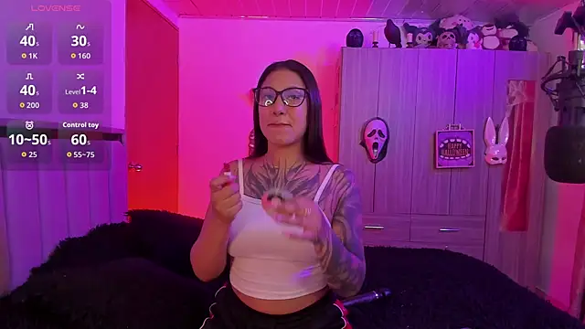 Snapshot of Kayla_foxxy chatting on October 16, 4:13 am Kayla foxxy online show from October 16, 4:13 am