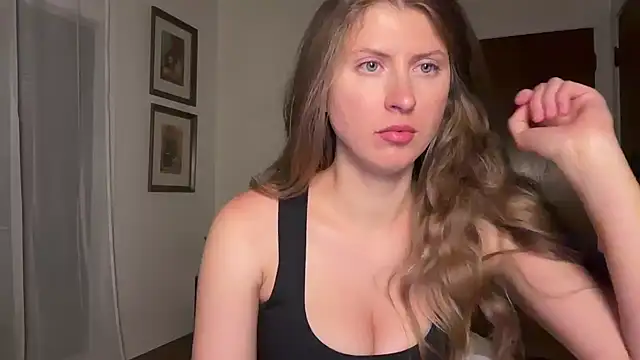 YUMIandbigWOLF online show from July 11, 5:21 am