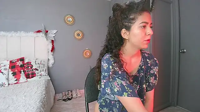 Snapshot of arteverena chatting on December 30, 5:55 pm arteverena online show from December 30, 5:55 pm