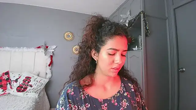 Snapshot of arteverena chatting on December 30, 8:58 pm arteverena online show from December 30, 8:58 pm