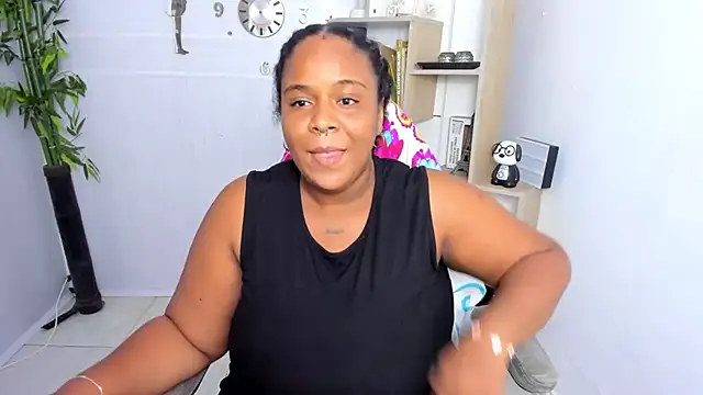 Snapshot of bbw_charlote chatting on July 18, 12:20 pm bbw charlote online show from July 18, 12:20 pm