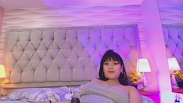 Snapshot of AlissonLopez_ chatting on February 21, 10:17 am AlissonLopez  online show from February 21, 10:17 am