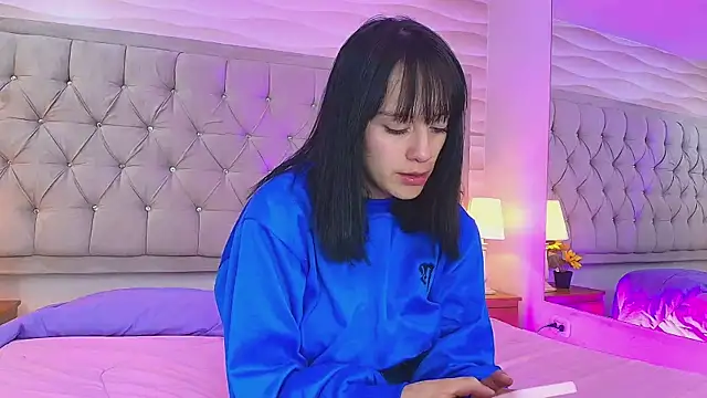 Snapshot of AlissonLopez_ chatting on March 14, 4:21 am AlissonLopez  online show from March 14, 4:21 am