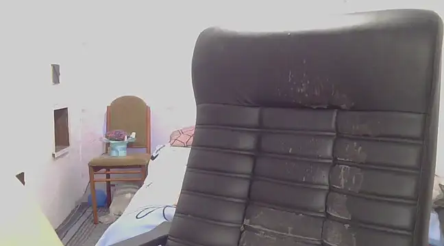 Snapshot of KittyyLaBeauty chatting on February 25, 5:36 pm KittyyLaBeauty online show from February 25, 5:36 pm