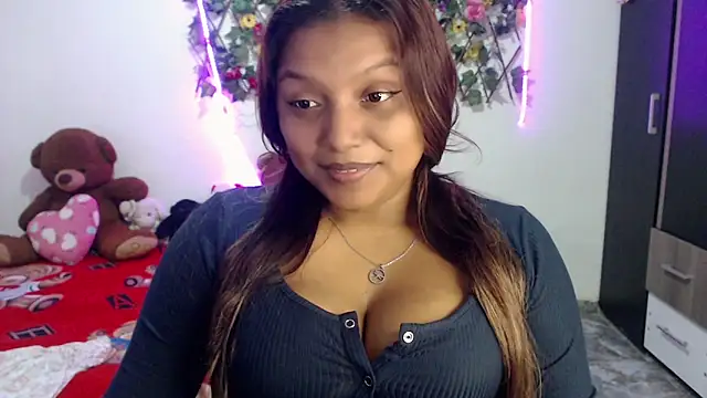 Snapshot of sexysusan4you chatting on November 11, 6:19 pm sexysusan4you online show from November 11, 6:19 pm