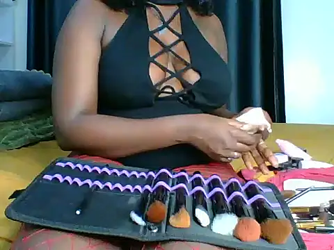 Snapshot of Switmelanin chatting on May 4, 7:21 pm Switmelanin online show from May 4, 7:21 pm