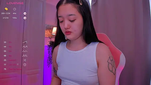 FreyaRaya online show from January 25, 9:04 am