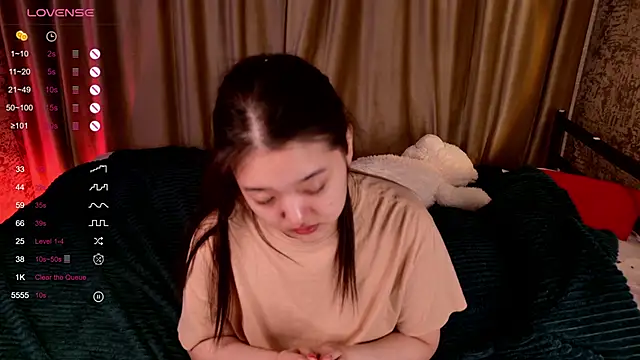 FreyaRaya online show from March 18, 3:31 am