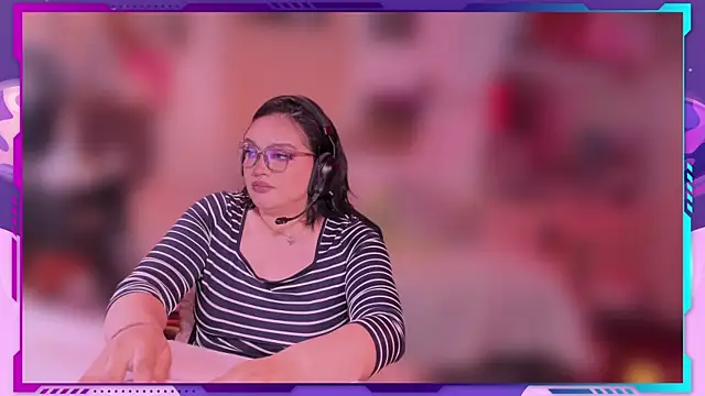Snapshot of MegariaB chatting on May 22, 4:52 am MegariaB online show from May 22, 4:52 am