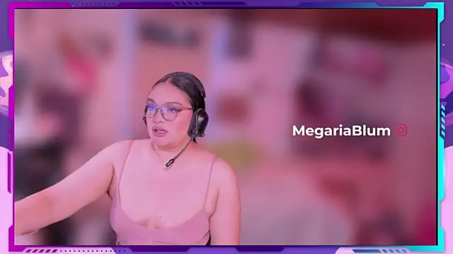 Snapshot of MegariaB chatting on May 24, 4:50 am MegariaB online show from May 24, 4:50 am