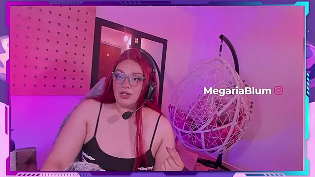 Snapshot of MegariaB chatting on July 18, 3:11 am MegariaB online show from July 18, 3:11 am