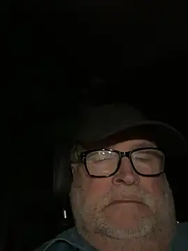 Snapshot of Drummajor chatting on January 24, 6:35 am Drummajor online show from January 24, 6:35 am