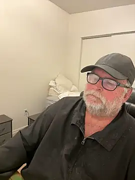 Snapshot of Drummajor chatting on February 17, 7:04 am Drummajor online show from February 17, 7:04 am