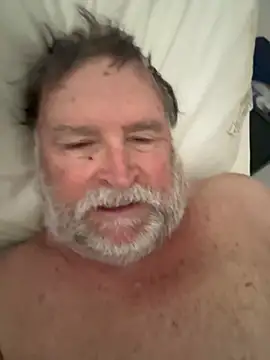 Snapshot of Drummajor chatting on September 18, 3:36 pm Drummajor online show from September 18, 3:36 pm