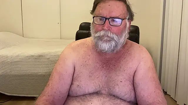 Snapshot of Drummajor chatting on October 22, 1:44 pm Drummajor online show from October 22, 1:44 pm