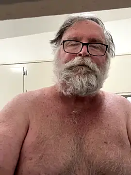 Snapshot of Drummajor chatting on November 5, 12:32 am Drummajor online show from November 5, 12:32 am