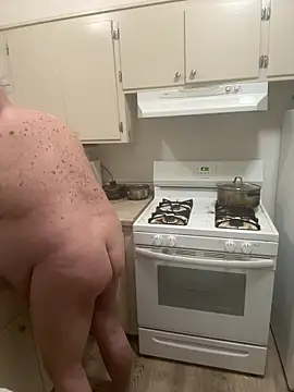 Snapshot of Drummajor chatting on December 17, 1:22 am Drummajor online show from December 17, 1:22 am