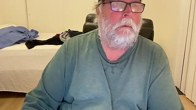 Snapshot of Drummajor chatting on January 13, 5:35 am Drummajor online show from January 13, 5:35 am