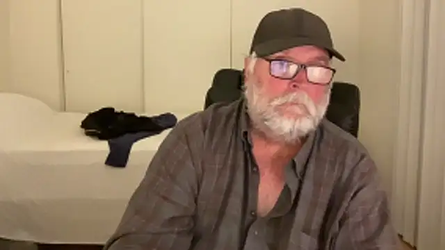 Snapshot of Drummajor chatting on March 14, 3:45 am Drummajor online show from March 14, 3:45 am