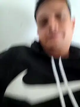 Snapshot of Ernesto696967 chatting on November 1, 5:59 pm Ernesto696967 online show from November 1, 5:59 pm