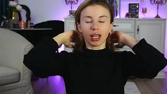 Snapshot of ivyleague_ chatting on November 2, 3:53 am ivyleague online show from November 2, 3:53 am