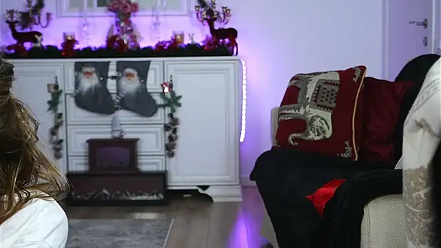 Snapshot of ivyleague_ chatting on December 2, 4:40 am ivyleague online show from December 2, 4:40 am