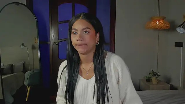 nayah   online show from December 20, 7:32 pm