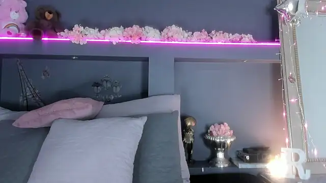 rosemonrooe online show from January 29, 4:41 pm