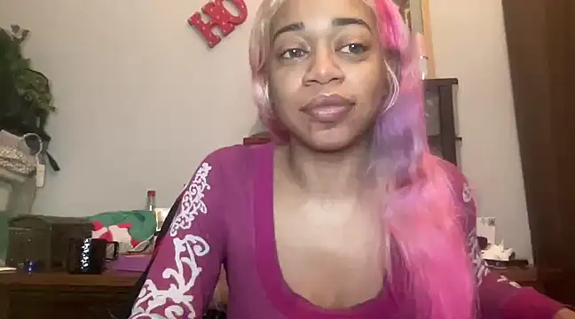 Snapshot of MommyConfident chatting on March 16, 8:32 pm MommyConfident online show from March 16, 8:32 pm