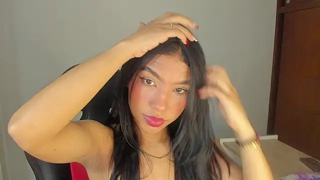 samy jonnes  online show from December 22, 2:06 am