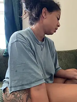 VanessaBling online show from May 2, 3:06 pm