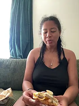 Snapshot of VanessaBling chatting on July 3, 2:56 pm VanessaBling online show from July 3, 2:56 pm