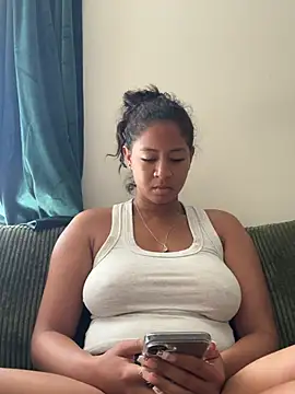 Snapshot of VanessaBling chatting on July 5, 2:46 pm VanessaBling online show from July 5, 2:46 pm