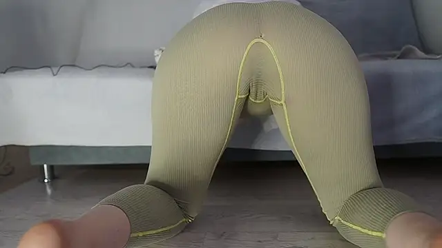 Snapshot of Fecvht45 chatting on February 28, 10:20 am Fecvht45 online show from February 28, 10:20 am