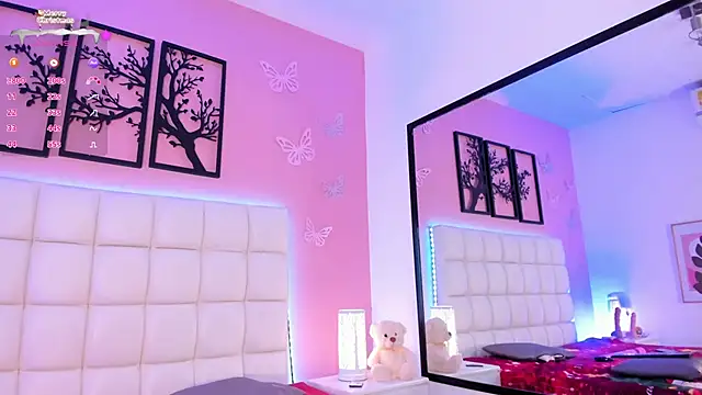 Snapshot of alyssa_vargas chatting on December 24, 3:37 pm alyssa vargas online show from December 24, 3:37 pm