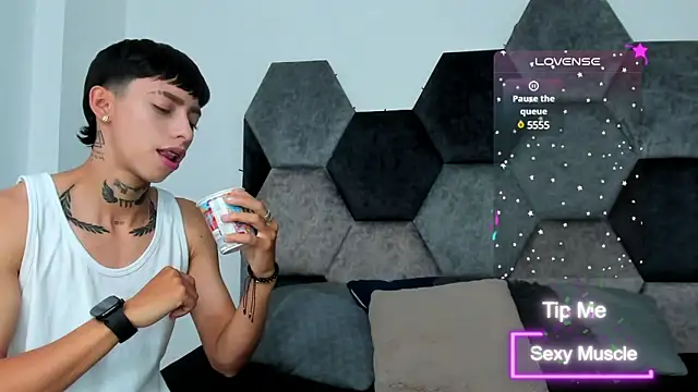 AmberAdams  online show from March 19, 2:57 pm