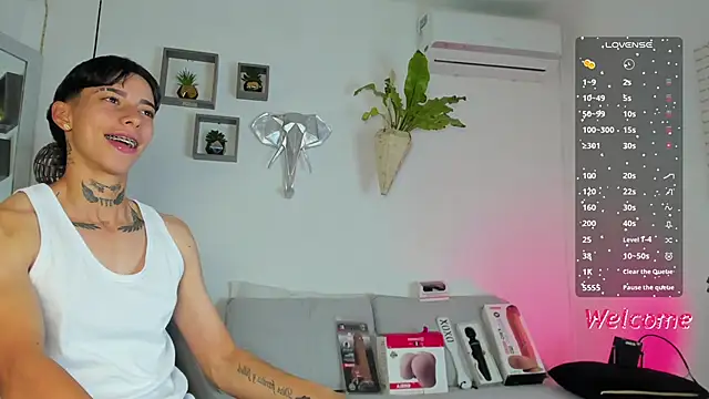 AmberAdams  online show from December 15, 3:27 pm