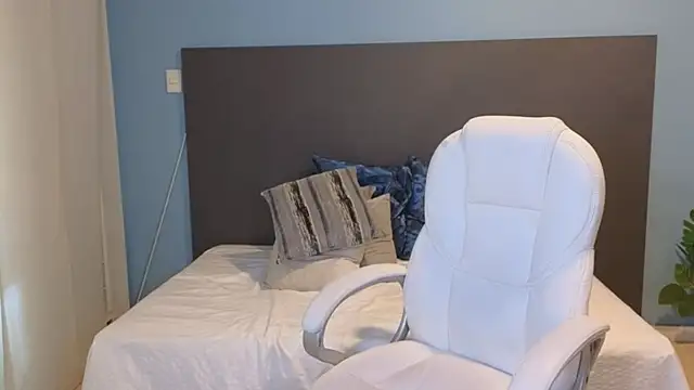 Snapshot of maiaa_ruiz chatting on January 11, 4:57 pm maiaa ruiz online show from January 11, 4:57 pm
