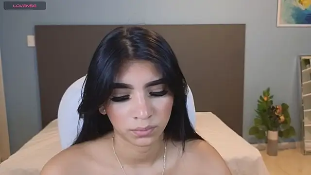 Snapshot of maiaa_ruiz chatting on January 14, 1:28 pm maiaa ruiz online show from January 14, 1:28 pm