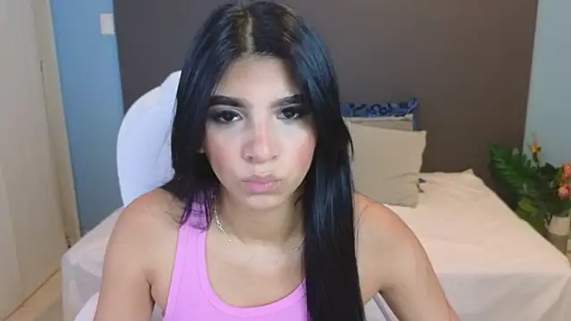 Snapshot of maiaa_ruiz chatting on January 25, 1:08 pm maiaa ruiz online show from January 25, 1:08 pm