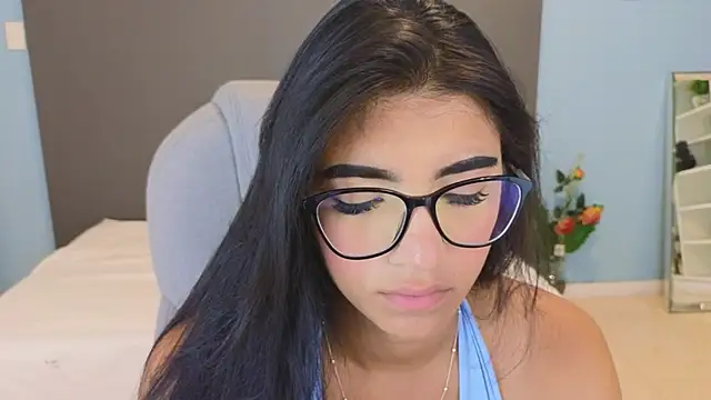 Snapshot of maiaa_ruiz chatting on October 16, 2:51 pm maiaa ruiz online show from October 16, 2:51 pm