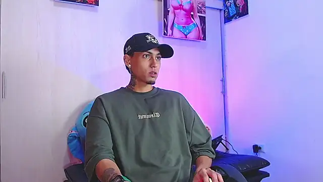 Liam lee online show from November 15, 12:02 pm