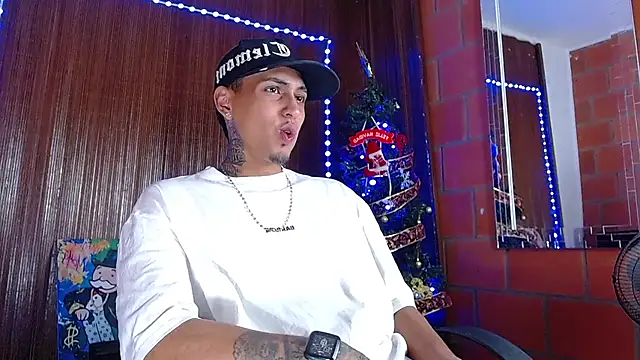 Liam lee online show from December 20, 11:12 pm