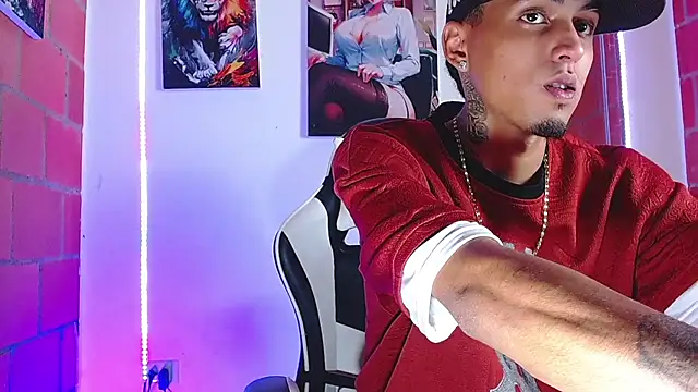 Liam lee online show from March 6, 11:56 pm