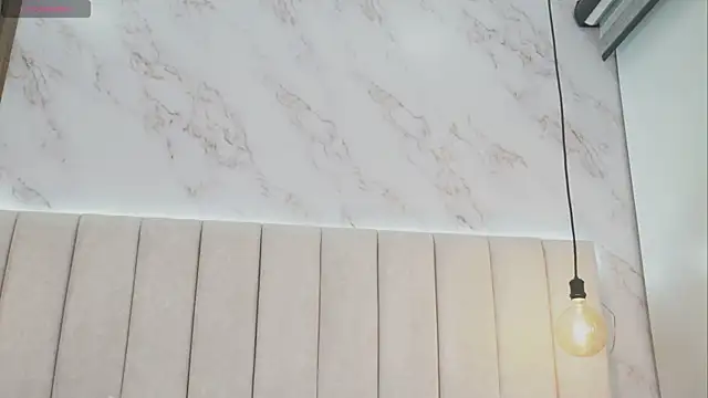 Snapshot of Annyy_Rosse chatting on December 3, 6:10 am Annyy Rosse online show from December 3, 6:10 am