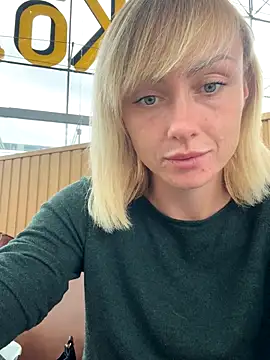 Snapshot of haileyhope_ chatting on September 13, 4:07 pm haileyhope online show from September 13, 4:07 pm