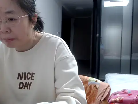 Snapshot of sonyx chatting on February 13, 3:35 pm sonyx online show from February 13, 3:35 pm