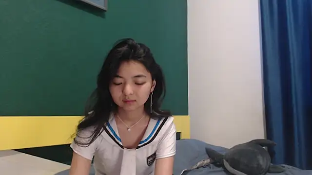 Shy Kira online show from April 29, 9:35 am