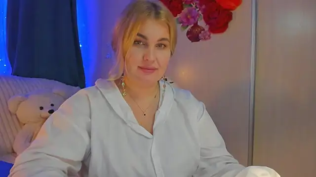 CoraSwon online show from January 23, 5:42 pm