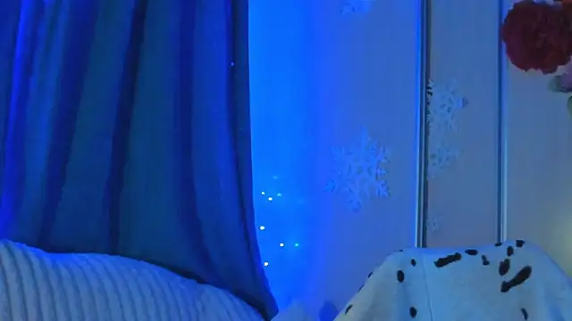 CoraSwon online show from February 12, 10:37 pm